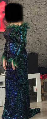 Load image into Gallery viewer, Shiny Sequin Feather Velvet Party Dress
