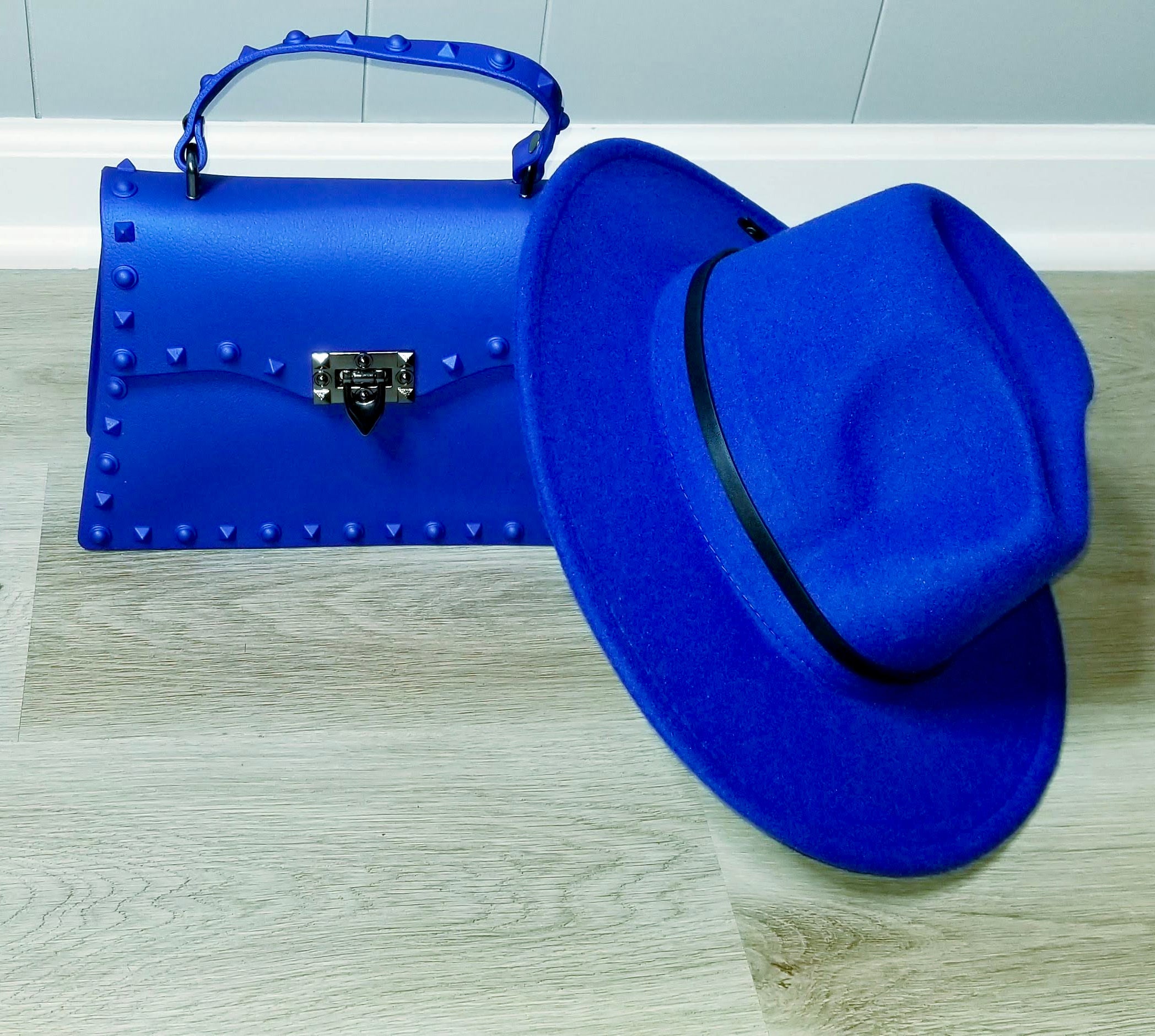 MATCHING HAT WITH BAG 2PCS/SET